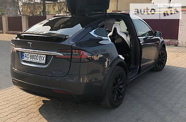 Позашляховик / Кросовер Tesla Model X 2016 в Ужгороді