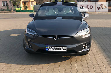 Позашляховик / Кросовер Tesla Model X 2016 в Ужгороді