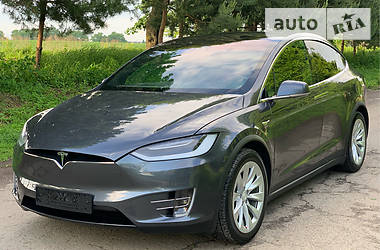 Внедорожник / Кроссовер Tesla Model X 2017 в Ровно