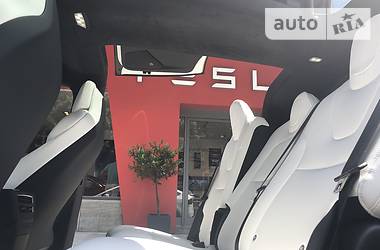Седан Tesla Model X 2019 в Киеве