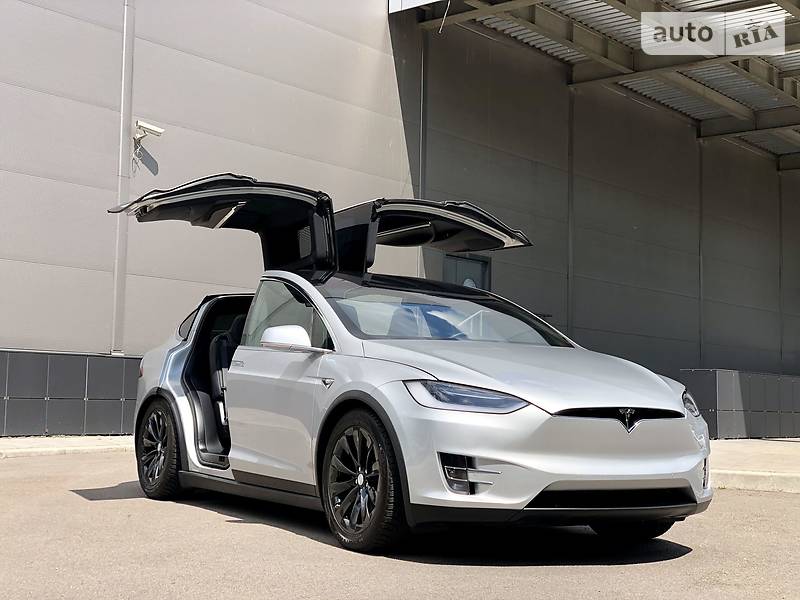 Внедорожник / Кроссовер Tesla Model X 2018 в Киеве