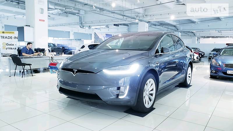Позашляховик / Кросовер Tesla Model X 2017 в Києві
