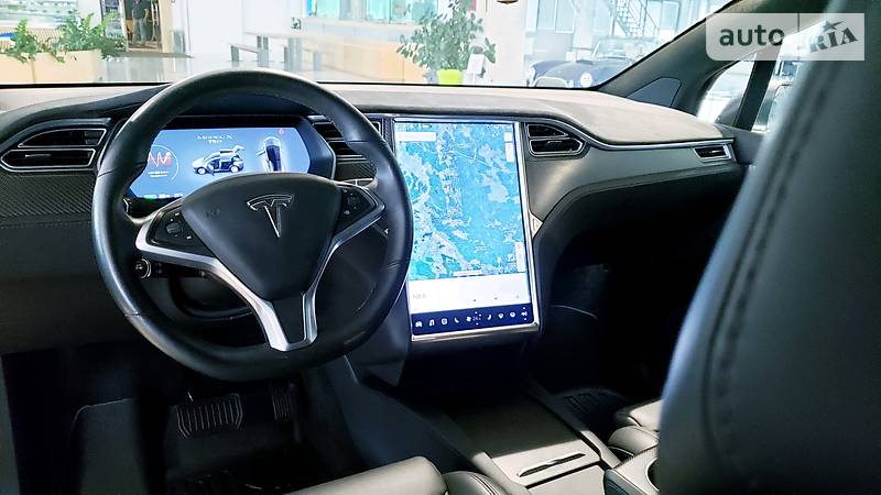 Позашляховик / Кросовер Tesla Model X 2017 в Києві