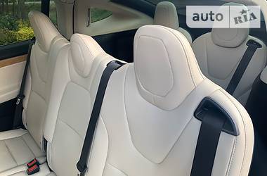 Позашляховик / Кросовер Tesla Model X 2018 в 