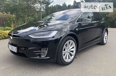 Позашляховик / Кросовер Tesla Model X 2018 в 