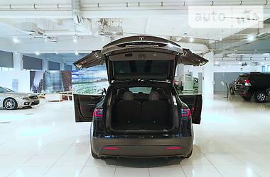 Внедорожник / Кроссовер Tesla Model X 2018 в Киеве