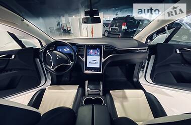 Позашляховик / Кросовер Tesla Model X 2016 в 
