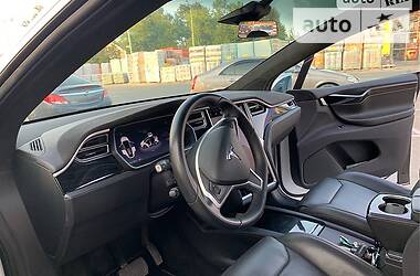 Позашляховик / Кросовер Tesla Model X 2016 в 