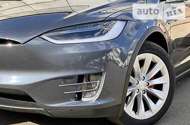 Внедорожник / Кроссовер Tesla Model X 2018 в Киеве