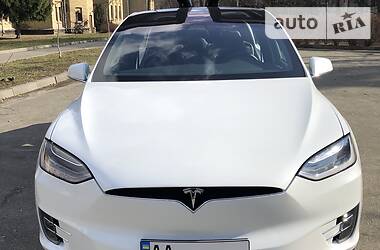 Позашляховик / Кросовер Tesla Model X 2018 в Києві