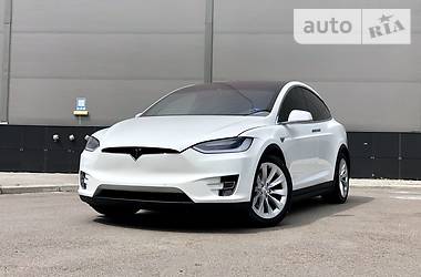 Позашляховик / Кросовер Tesla Model X 2016 в 