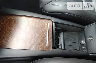 Позашляховик / Кросовер Tesla Model X 2017 в 