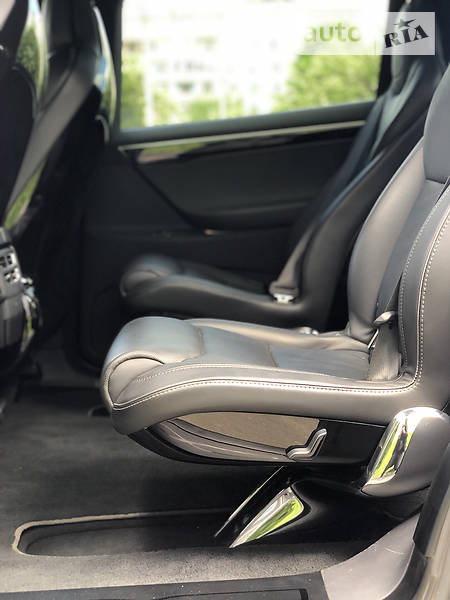 Позашляховик / Кросовер Tesla Model X 2016 в Хмельницькому