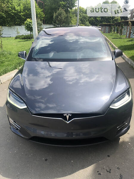 Позашляховик / Кросовер Tesla Model X 2016 в Хмельницькому