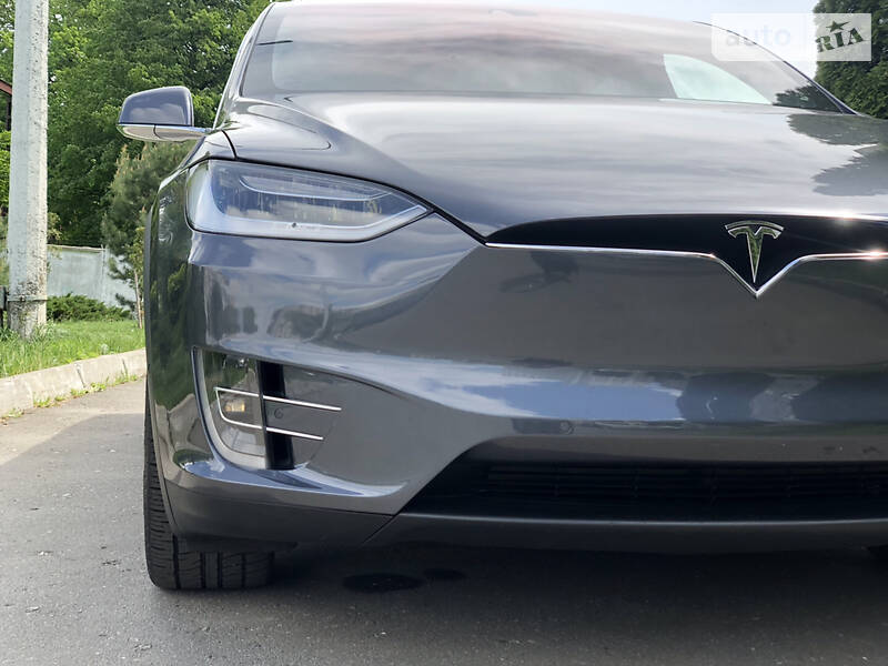 Позашляховик / Кросовер Tesla Model X 2016 в Хмельницькому
