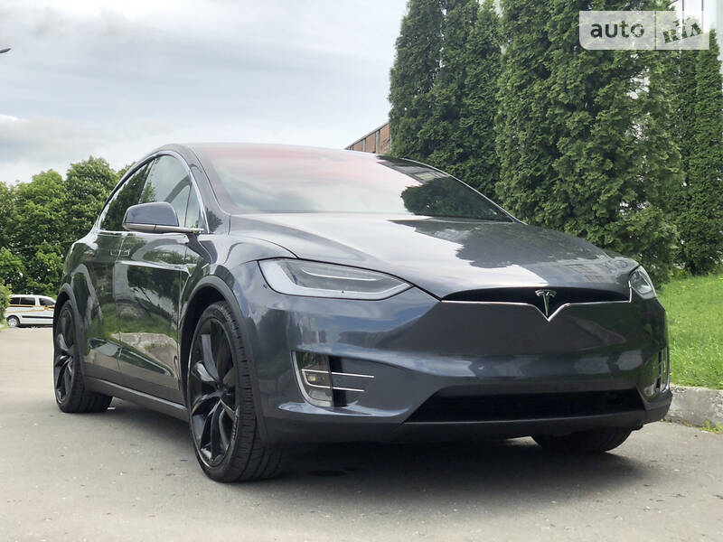 Позашляховик / Кросовер Tesla Model X 2016 в Хмельницькому