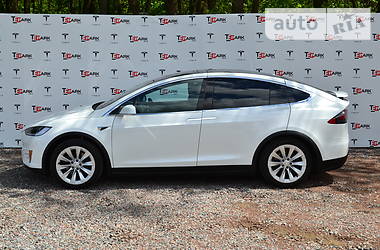 Позашляховик / Кросовер Tesla Model X 2018 в 