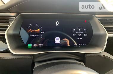 Позашляховик / Кросовер Tesla Model X 2017 в 