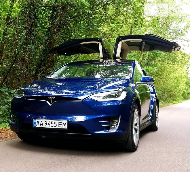 Позашляховик / Кросовер Tesla Model X 2016 в Києві