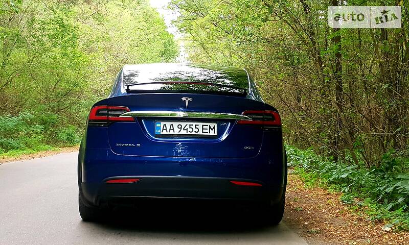 Позашляховик / Кросовер Tesla Model X 2016 в Києві