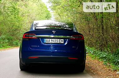 Внедорожник / Кроссовер Tesla Model X 2016 в 