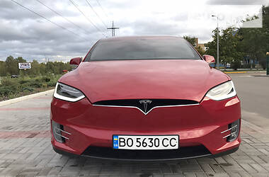 Внедорожник / Кроссовер Tesla Model X 2016 в Киеве