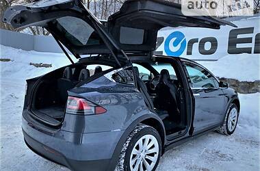 Позашляховик / Кросовер Tesla Model X 2017 в Києві