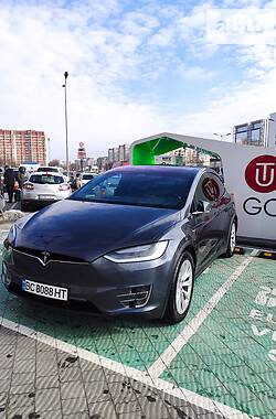 Позашляховик / Кросовер Tesla Model X 2017 в 