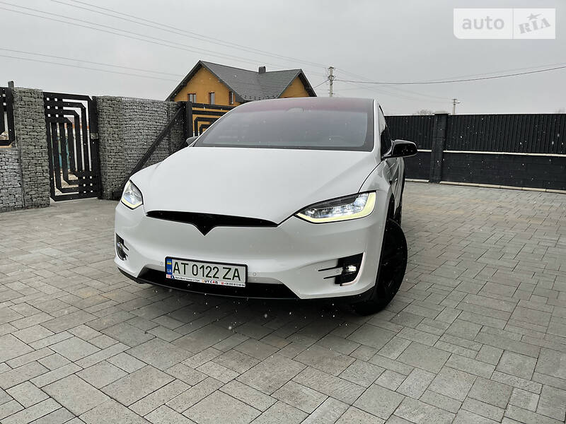 Хетчбек Tesla Model X 2017 в Коломиї