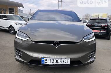 Внедорожник / Кроссовер Tesla Model X 2016 в 