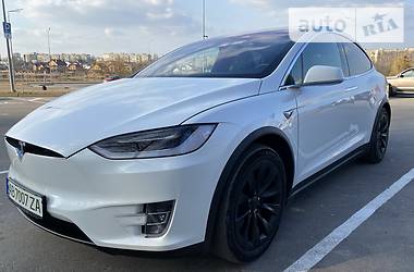 Позашляховик / Кросовер Tesla Model X 2019 в Вінниці