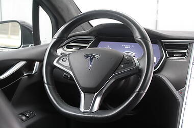 Внедорожник / Кроссовер Tesla Model X 2016 в Киеве