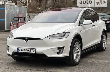 Внедорожник / Кроссовер Tesla Model X 2021 в Киеве