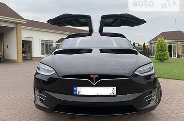 Внедорожник / Кроссовер Tesla Model X 2018 в Киеве