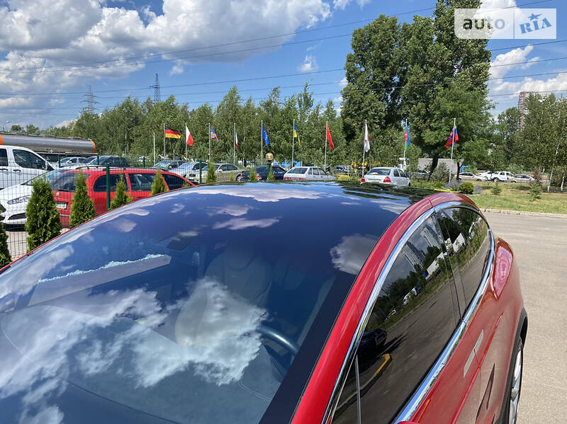 Позашляховик / Кросовер Tesla Model X 2016 в Києві