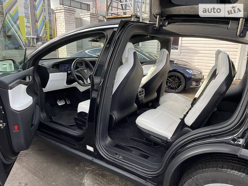 Позашляховик / Кросовер Tesla Model X 2018 в Києві