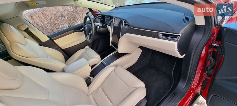 Внедорожник / Кроссовер Tesla Model X 2018 в Киеве