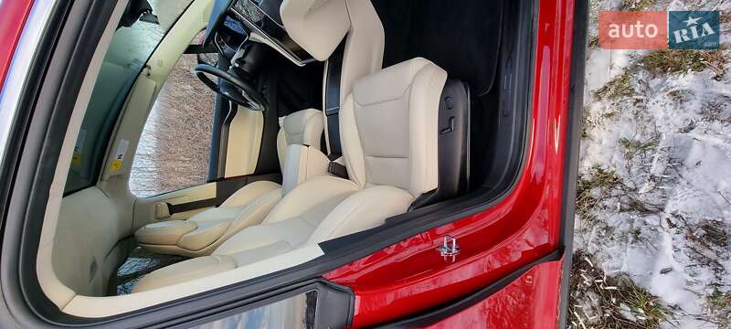 Внедорожник / Кроссовер Tesla Model X 2018 в Киеве