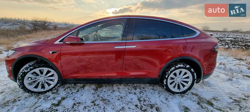 Внедорожник / Кроссовер Tesla Model X 2018 в Киеве