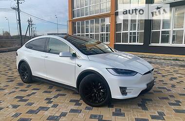 Внедорожник / Кроссовер Tesla Model X 2019 в Киеве