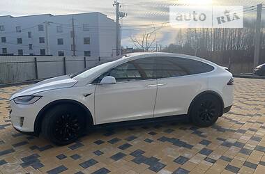 Внедорожник / Кроссовер Tesla Model X 2019 в Киеве