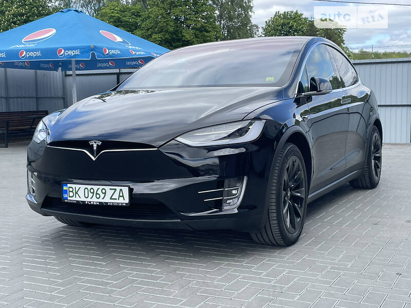 Позашляховик / Кросовер Tesla Model X 2019 в Рівному