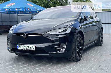 Позашляховик / Кросовер Tesla Model X 2019 в Рівному