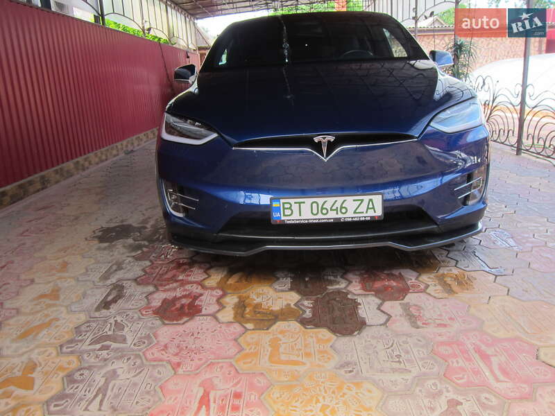 Внедорожник / Кроссовер Tesla Model X 2018 в Херсоне фото 28 Внедорожник / Кроссовер Tesla Model X 2018 в Херсоне
