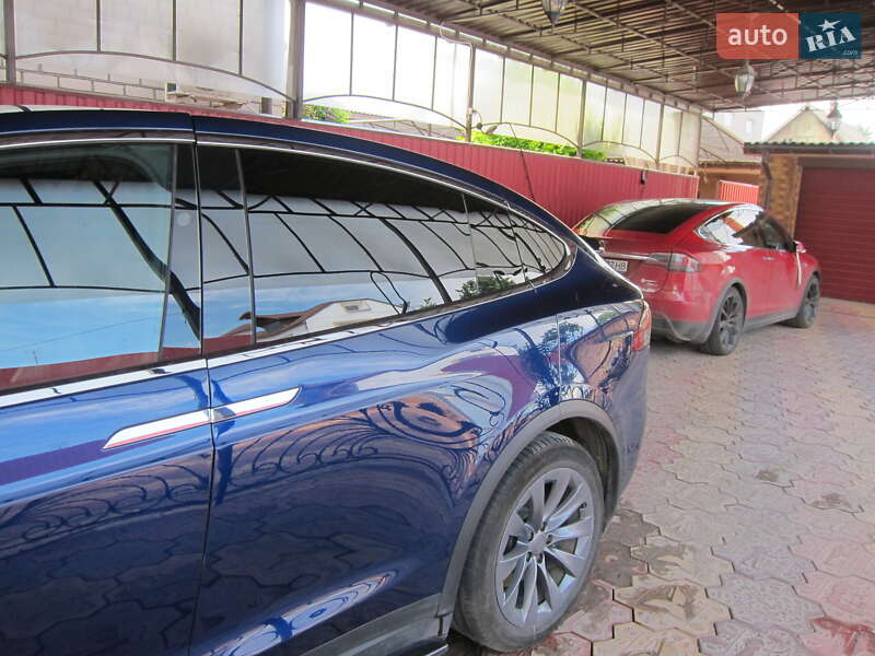 Внедорожник / Кроссовер Tesla Model X 2018 в Херсоне фото 35 Внедорожник / Кроссовер Tesla Model X 2018 в Херсоне