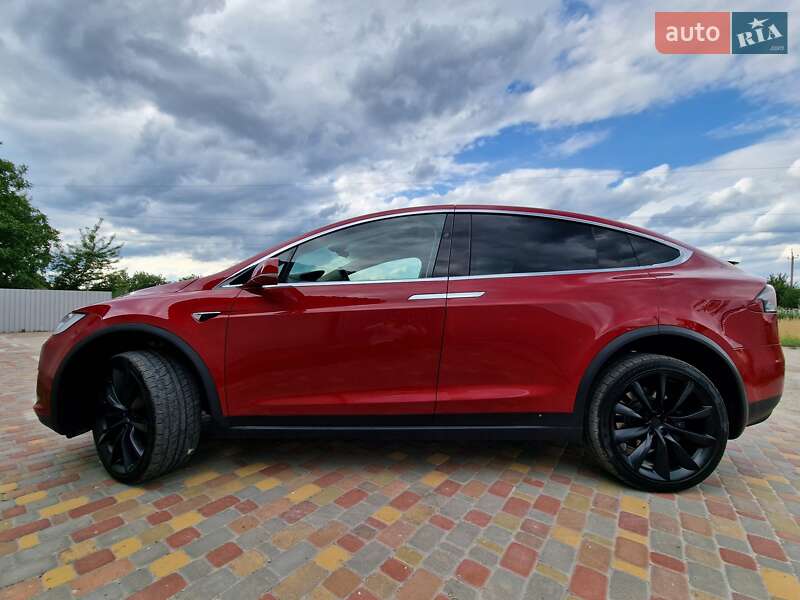 Внедорожник / Кроссовер Tesla Model X 2018 в Киеве