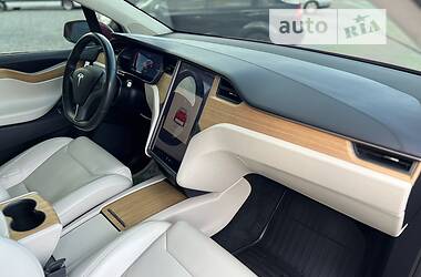 Внедорожник / Кроссовер Tesla Model X 2018 в Черновцах