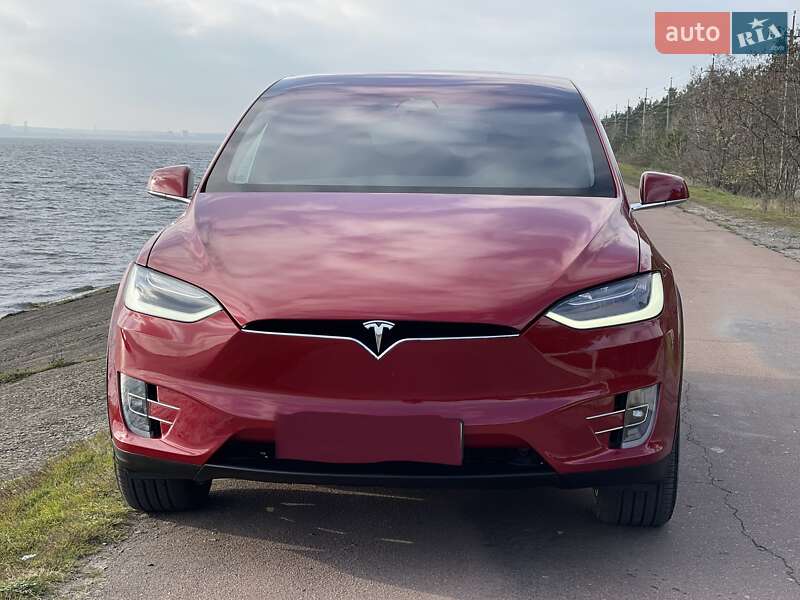 Внедорожник / Кроссовер Tesla Model X 2019 в Киеве