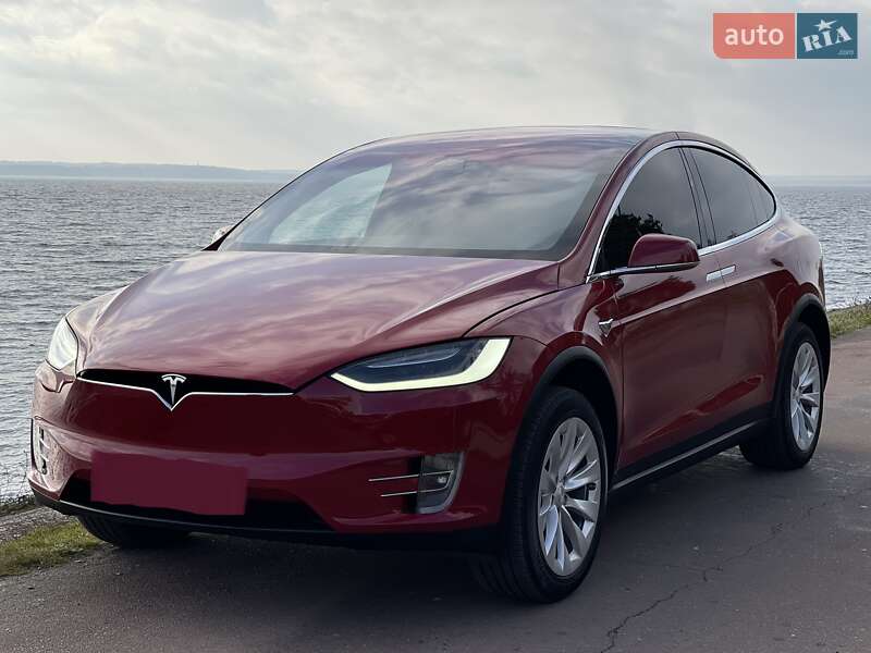 Внедорожник / Кроссовер Tesla Model X 2019 в Киеве