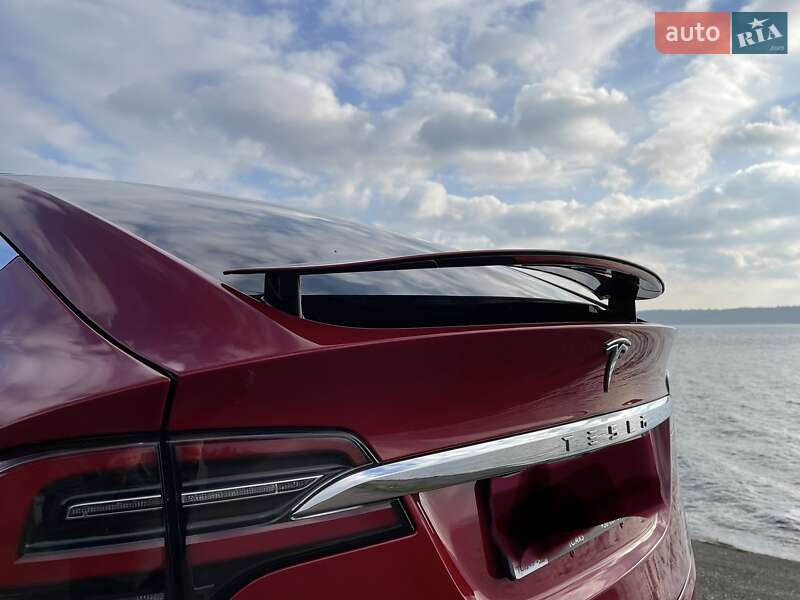 Внедорожник / Кроссовер Tesla Model X 2019 в Киеве
